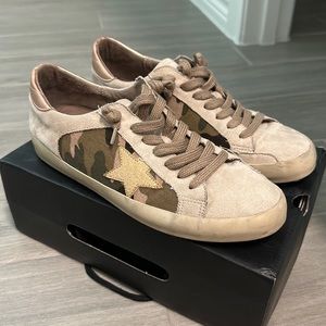 ShuShop Camo Star Sneakers